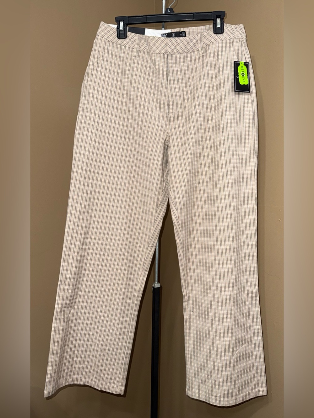 NWT VILCOM Mid-rise Light Beige Classic plaid Straight Fit pants. Size 32.